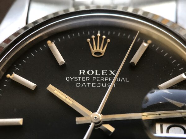Rolex_Datejust_Ref_1601_from_1975_box_and_papers_matt_black_dial_chronoscope_collector_watches