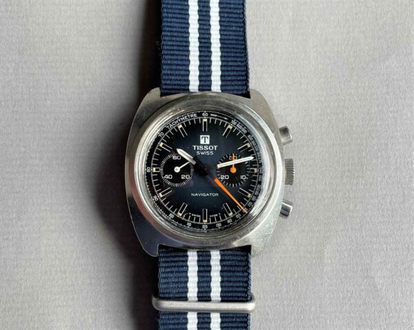 Tissot_Vintage_Navigator_1277_Gradient_blue_dial_chronoscope_collector_watches