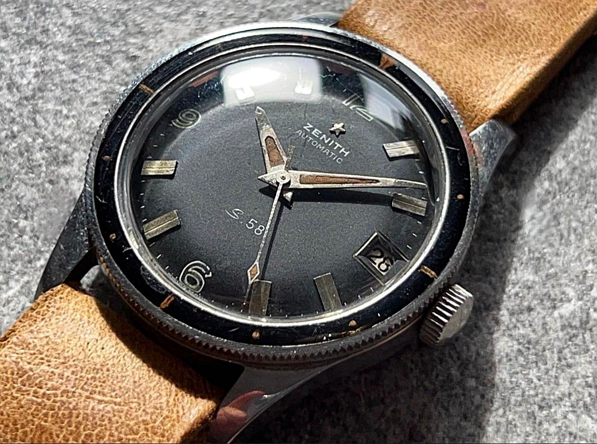 Zenith_S_58_MK_IVa_Vintage_Dive_Watch_Bakelite_Bezel_chronoscope_collector_watches