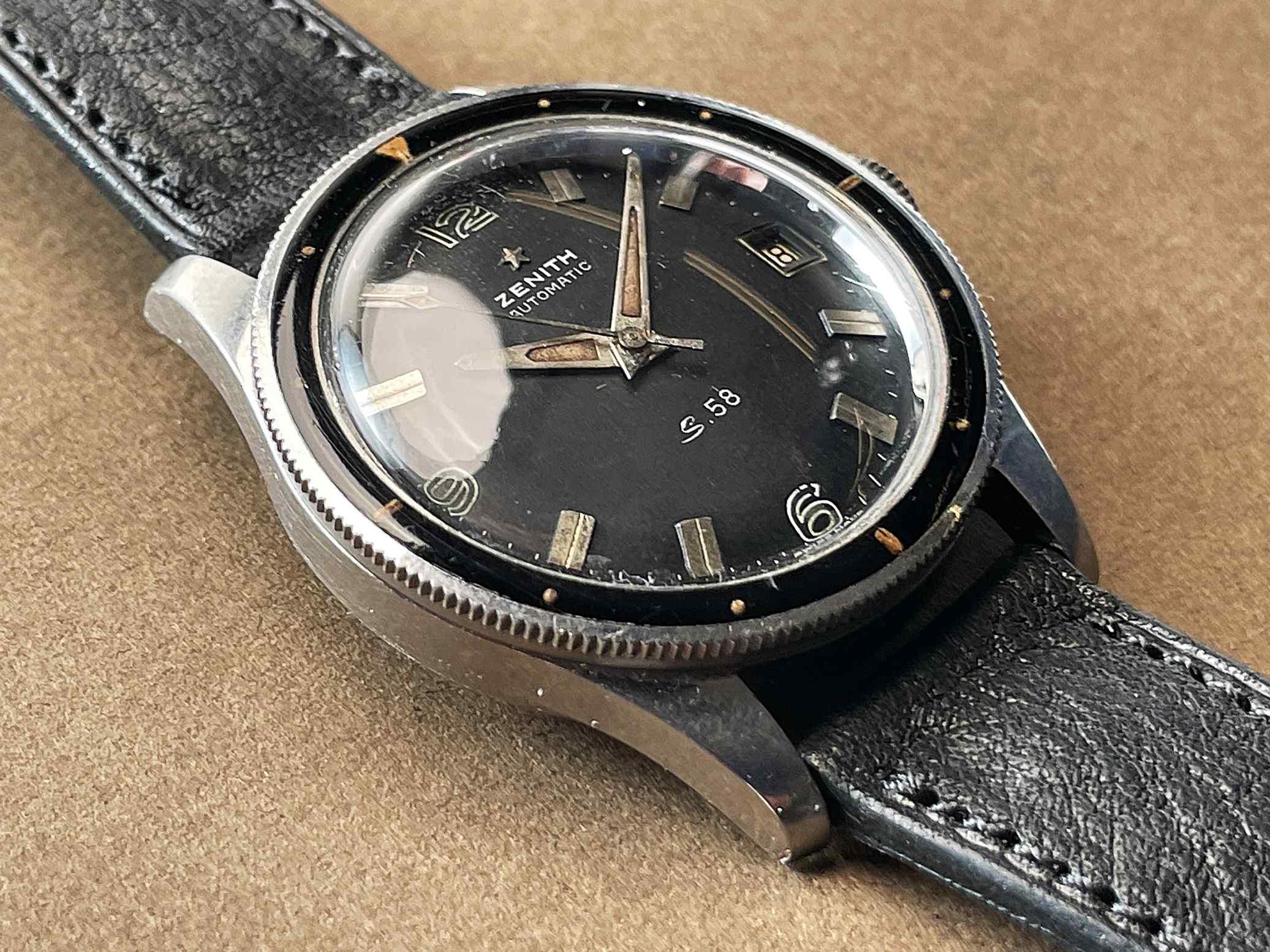 Zenith_S_58_MK_IVa_Vintage_Dive_Watch_Bakelite_Bezel_chronoscope_collector_watches_