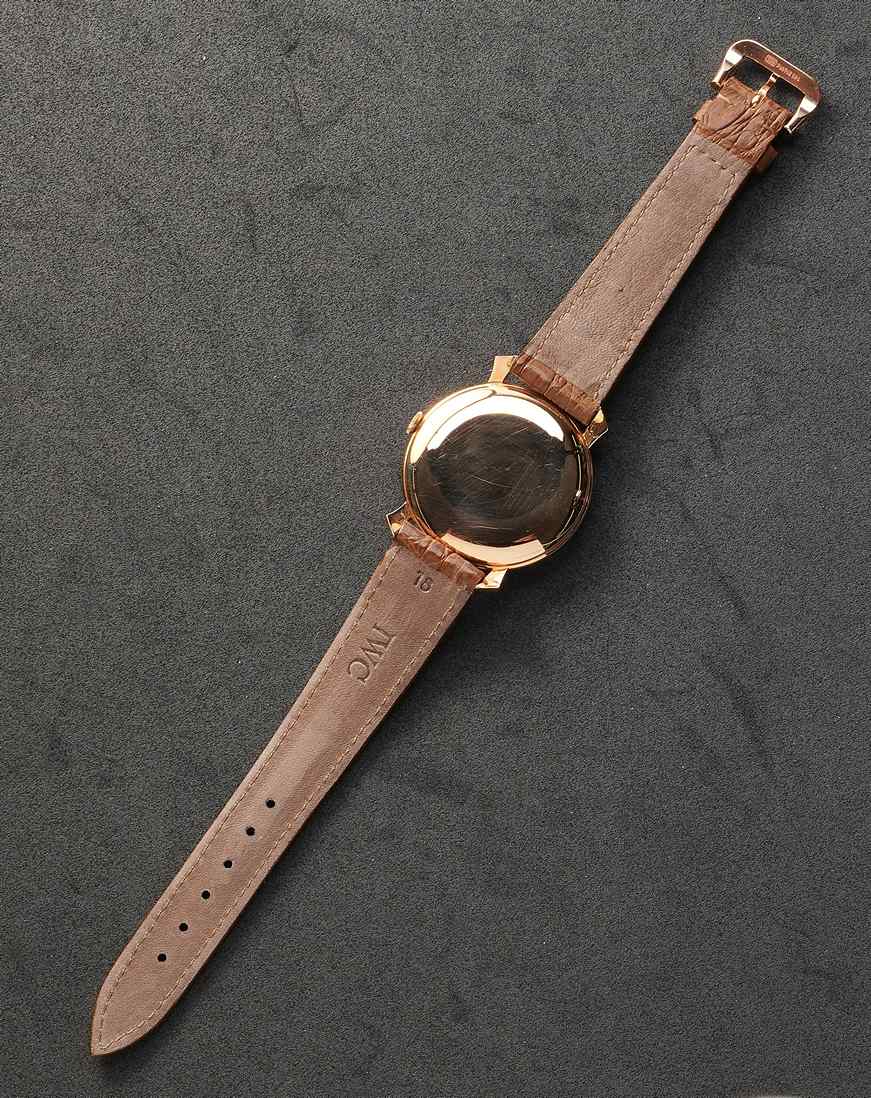 WC_Vintage_Cal_89_fancy_lugs_18k_gold_from_1958_chronoscope_collector_watches