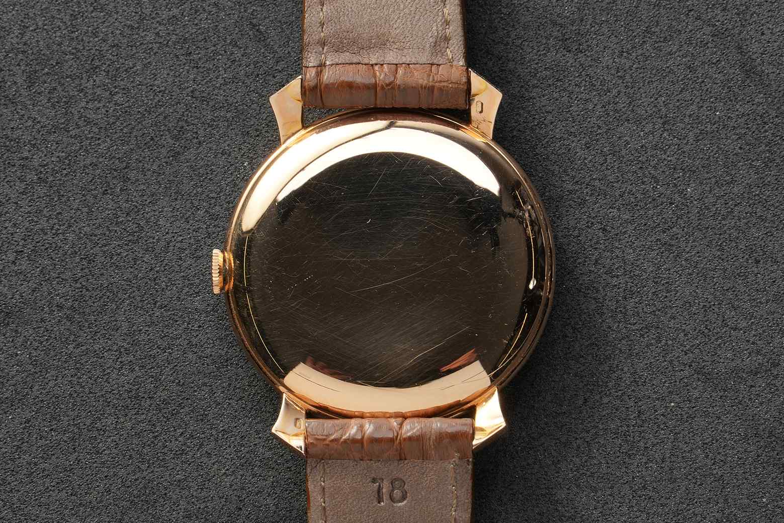 WC_Vintage_Cal_89_fancy_lugs_18k_gold_from_1958_chronoscope_collector_watches