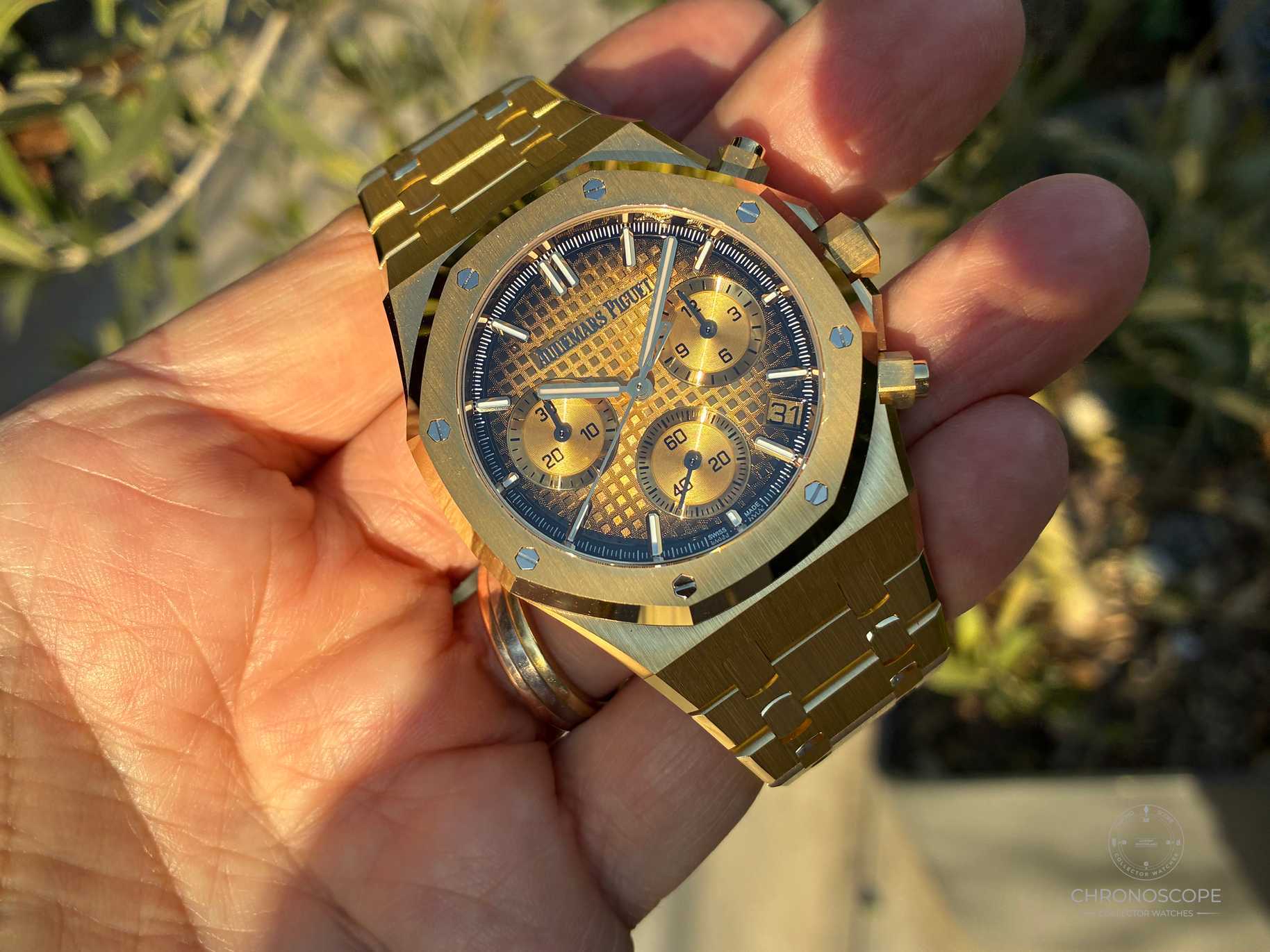 Audemars Piguet Royal Oak Chronograph smoked yellow gold dial – Bild 9