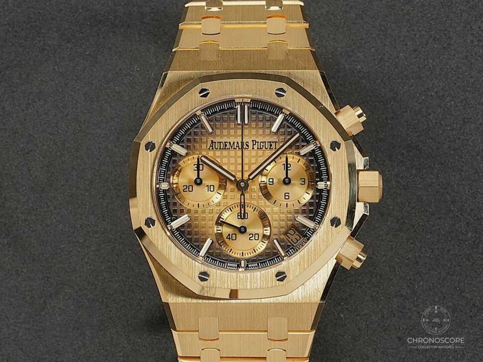 Audemars_Piguet_Royal_Oak-_Chronograph_smoked_yellow_gold_dial_chronoscope_collector_watches