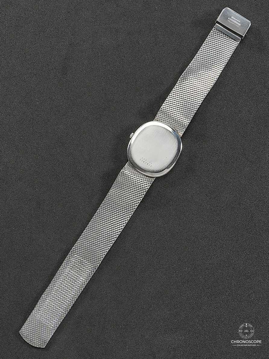 Universal Geneve White Shadow Ellipse, Microrotor - Image 7