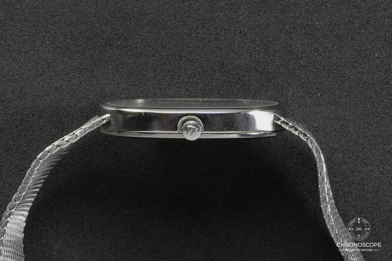 Universal Geneve White Shadow Ellipse, Microrotor - Image 10