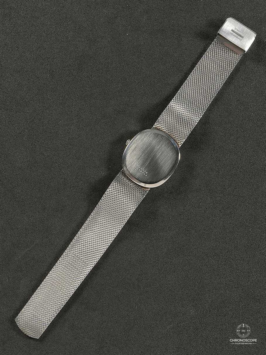 Universal Geneve White Shadow Ellipse, Microrotor Cal. 2-66, mint blue dial - Image 8