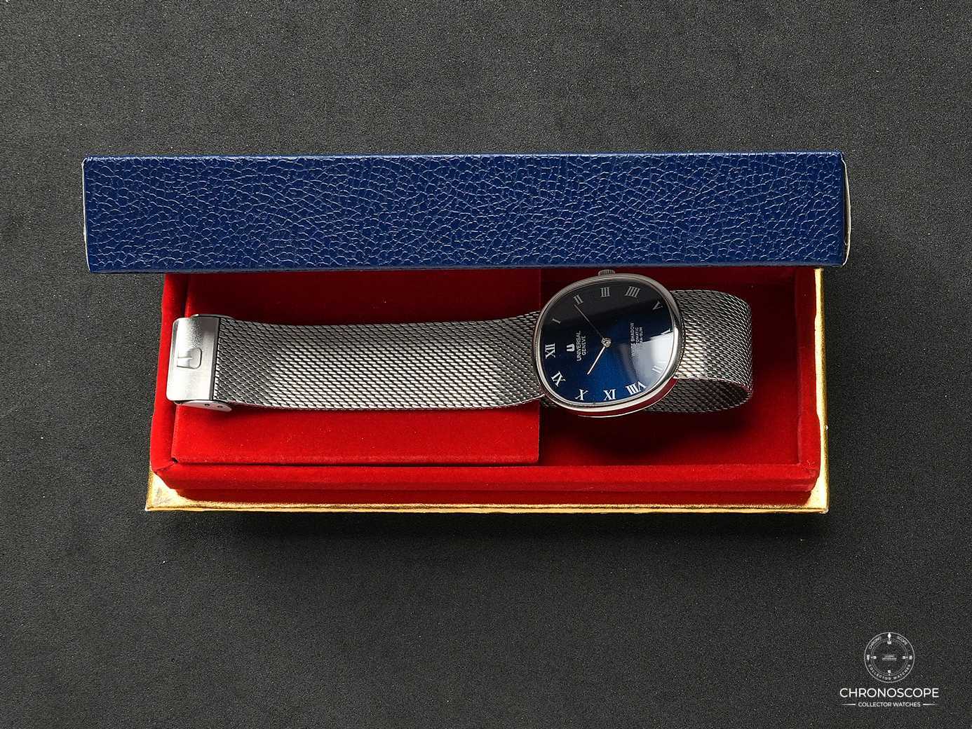 Universal Geneve White Shadow Ellipse, Microrotor Cal. 2-66, mint blue dial - Image 5