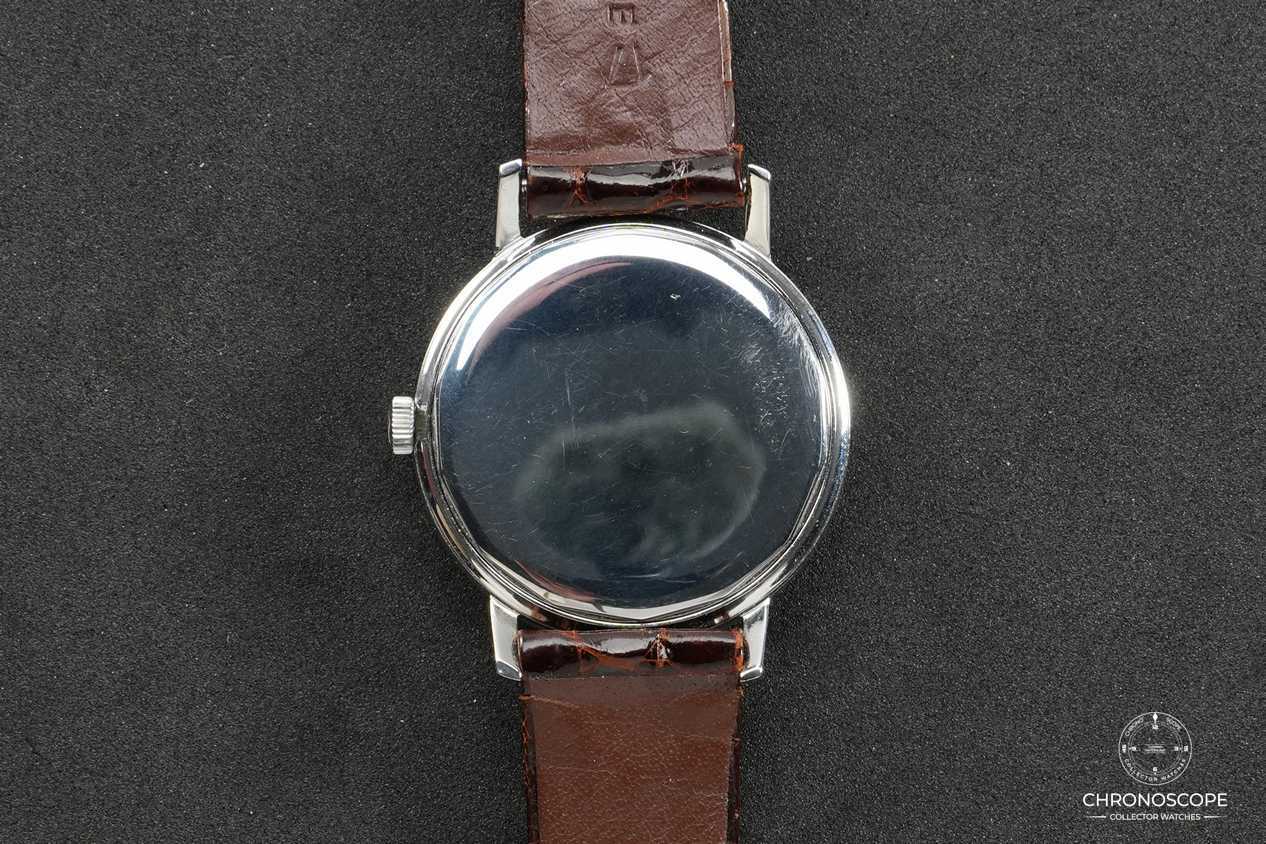 Universal Genève Polerouter Date Reference 204604-9 -  original box and buckle available - Image 5