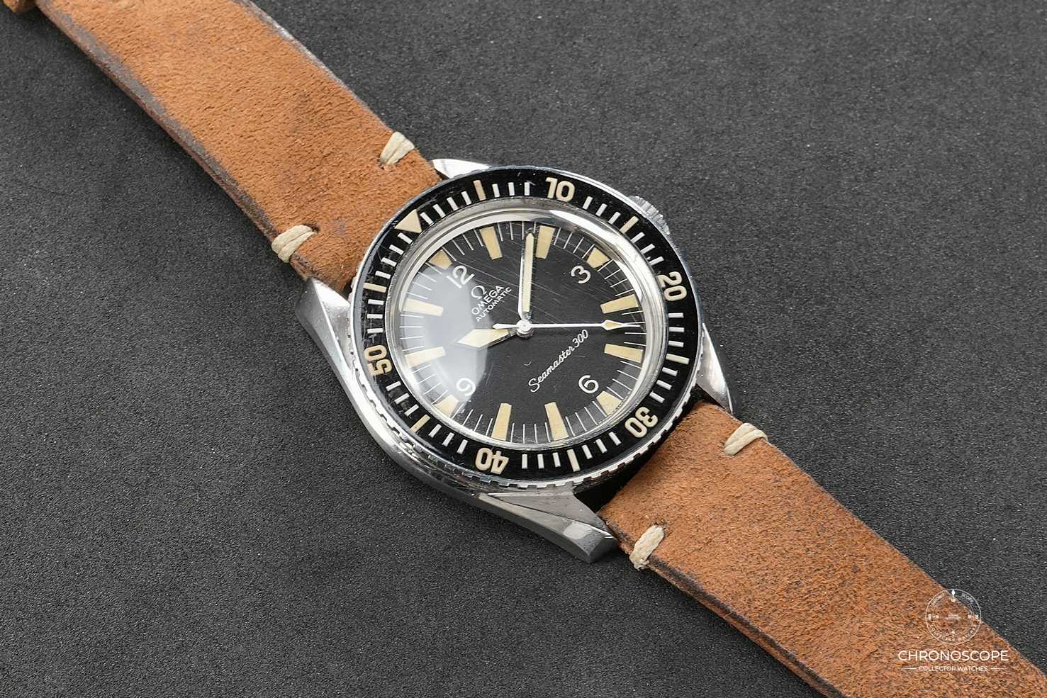 Omega Seamaster 300 Reference 165.024-64 “Sword Hands” - Image 3