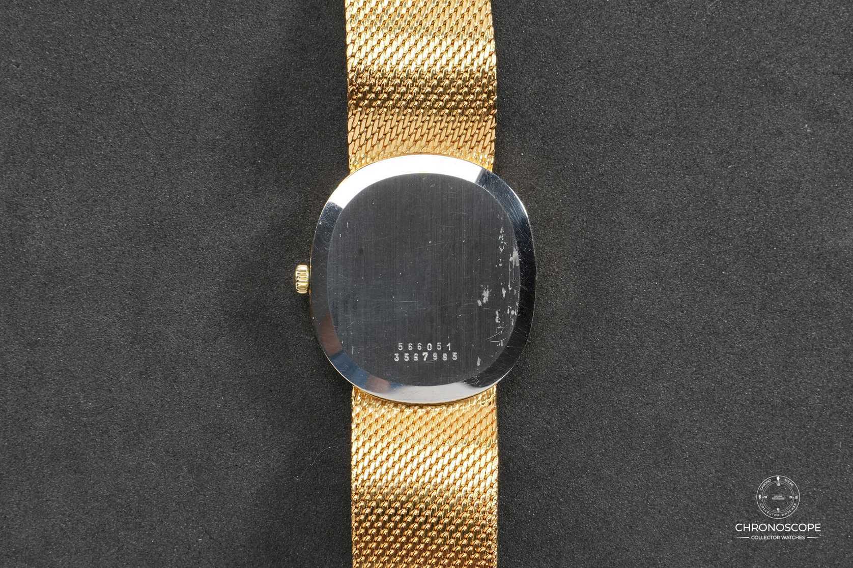 Universal Geneve Gilt Shadow Ellipse Reference 566051 - Image 7