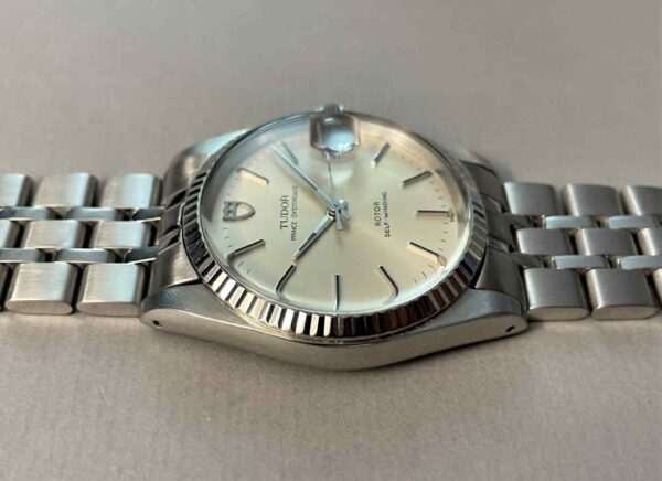 Vintage Tudor Prince Oysterdate 75204 from the 1980’s in very good and original condition. This is rotor self-winding Tudor with applied shield logo has all the features of a classic vintage Tudor at an accessible price.