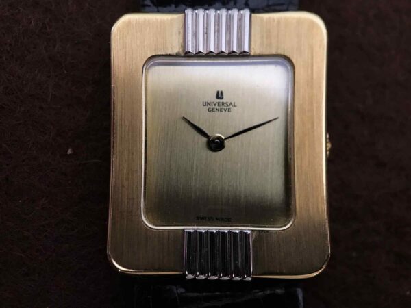 Universal_Genève_art_deco_chronoscope_collector_watches